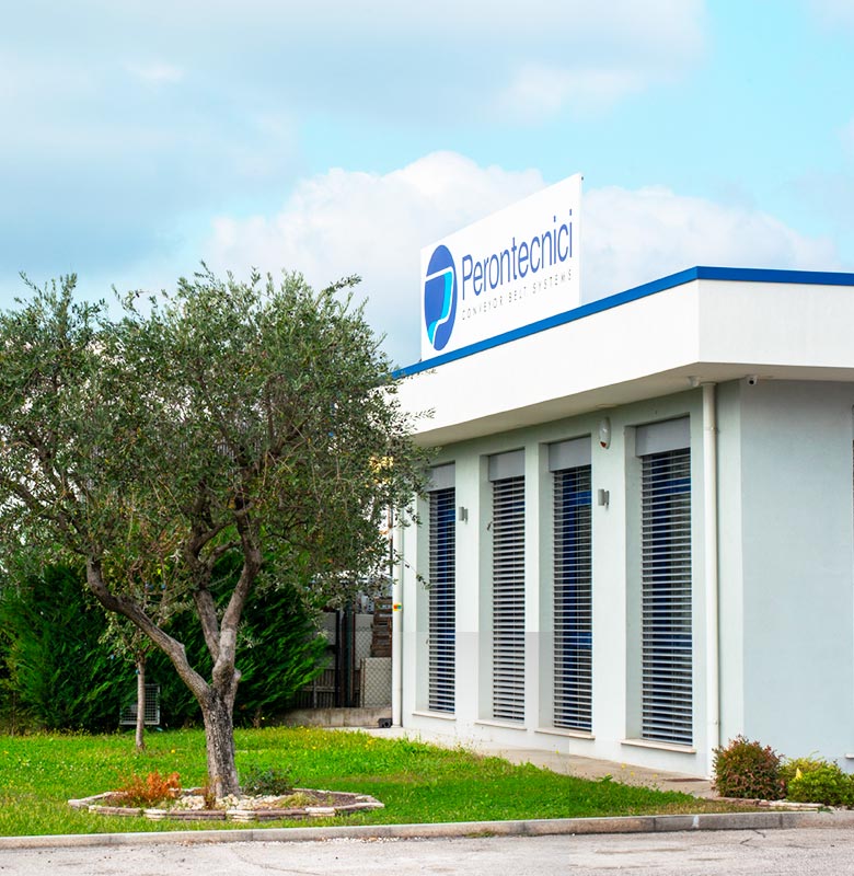 Perontecnici_Home-azienda